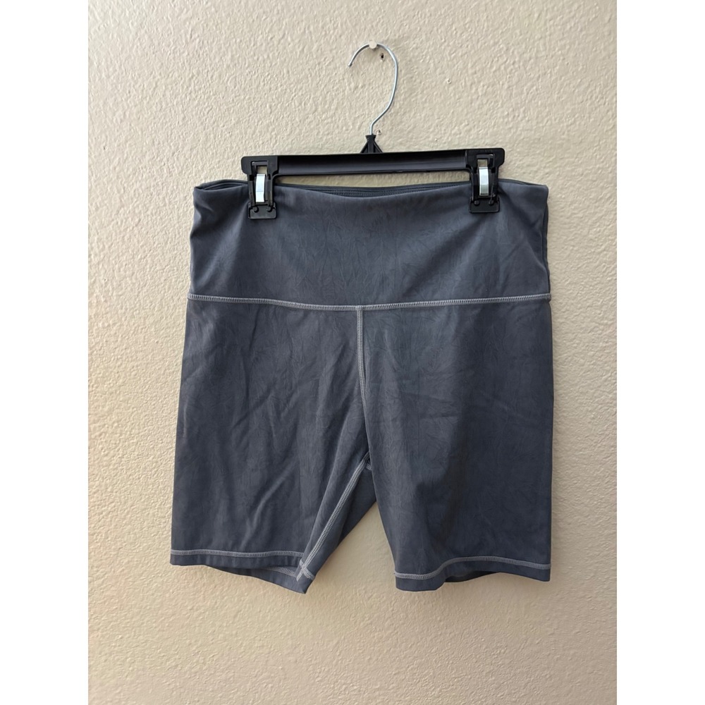 Zyia Active Gray Embossed Palm High Rise Biker Shorts Womens Large 
A1063